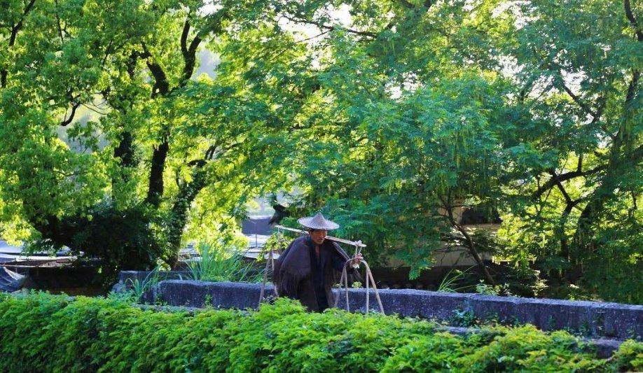 确保全市森林草地防灭火形势持续稳定